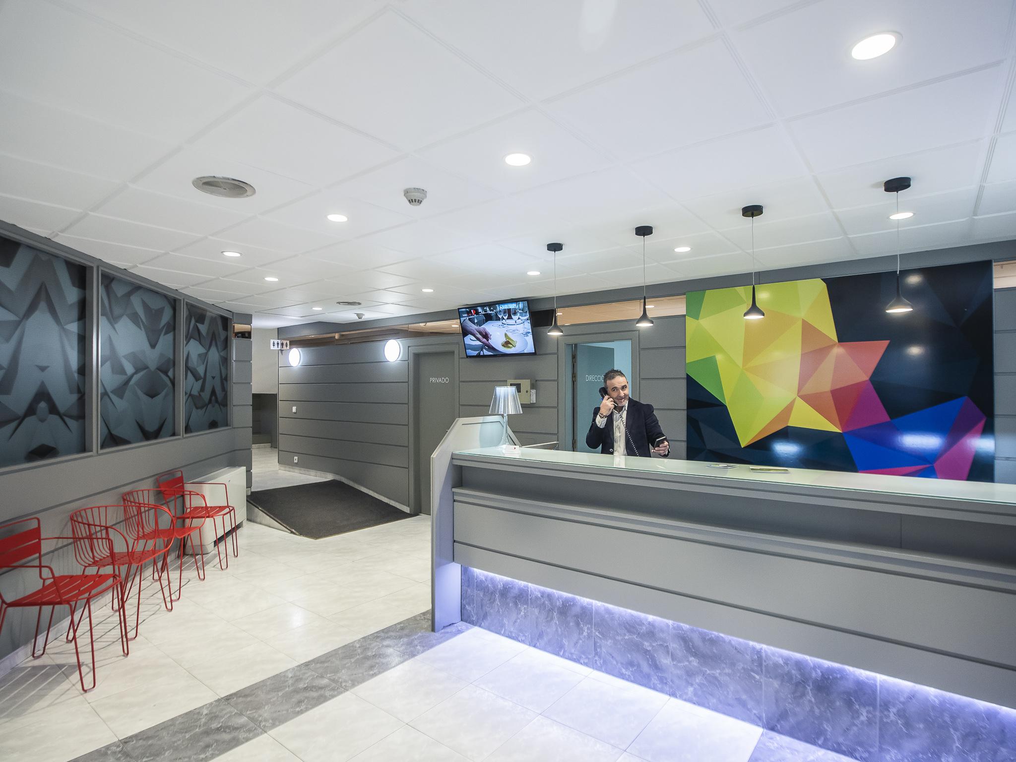 Hotel Burlada Eksteriør bilde