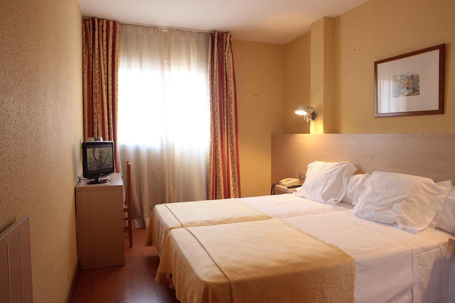 Hotel Burlada Eksteriør bilde