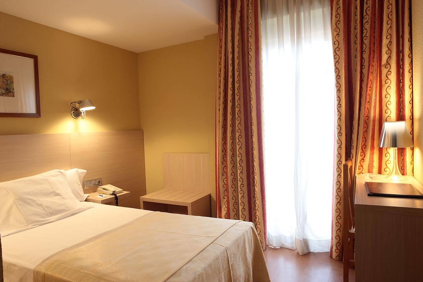 Hotel Burlada Eksteriør bilde